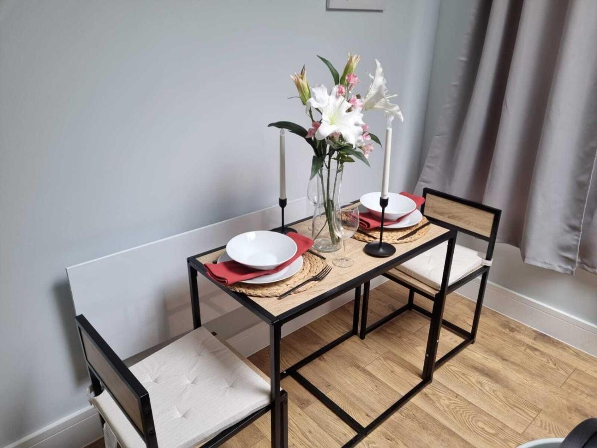 Serene Getaway Apartments 메이드스톤 외부 사진